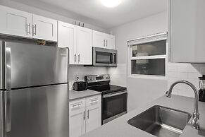 Modern 1BR Near UT Hyde Park Evonify
