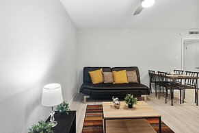 Modern 1BR Near UT Hyde Park Evonify