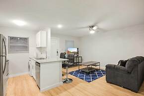 Modern 1BR Near UT Hyde Park Evonify