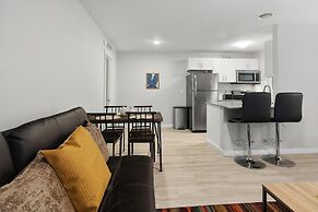 Modern 1BR Near UT Hyde Park Evonify