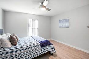 Modern 1BR Near UT Hyde Park Evonify