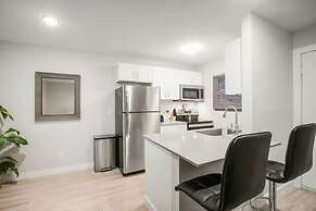 Modern 1BR Near UT Hyde Park Evonify