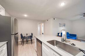 Stylish 2BR Near UT Hyde Park Evonify