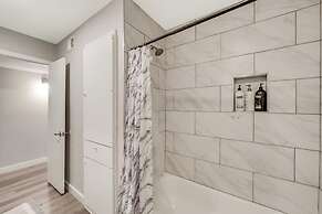 Modern 2BR Near UT Hyde Park Evonify