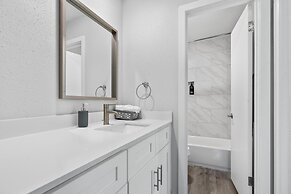 Modern 1BR Near UT Hyde Park Evonify