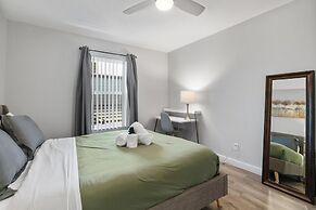 Modern 1BR Near UT Hyde Park Evonify