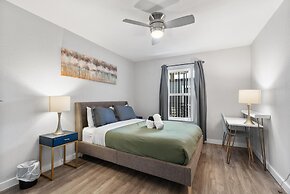 Modern 1BR Near UT Hyde Park Evonify