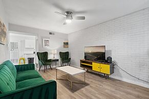 Modern 1BR Near UT Hyde Park Evonify