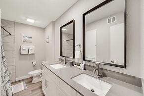 Modern 2BR Near UT Hyde Park Evonify