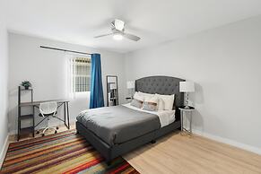 Stylish 2BR Near UT Hyde Park Evonify