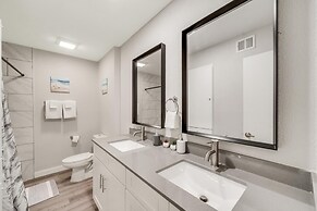 Modern 2BR Near UT Hyde Park Evonify