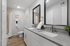 Modern 2BR Near UT Hyde Park Evonify