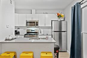 Stylish 1BR Near UT Highland Evonify