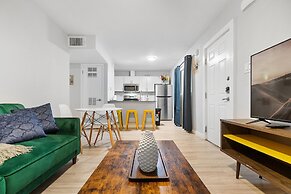 Stylish 1BR Near UT Highland Evonify