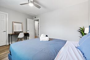 Stylish 1BR Near UT Highland Evonify