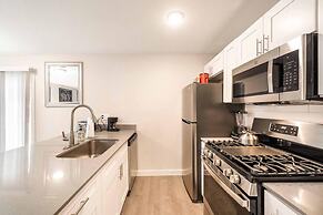 Stylish 1BR Near UT Mueller Evonify