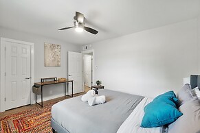 Stylish 1BR Near UT Highland Evonify