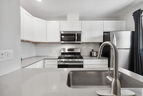 Stylish 1BR Near UT Highland Evonify