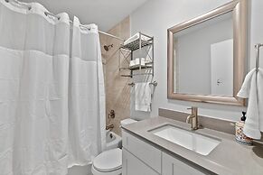 Stylish 1BR Near UT Highland Evonify