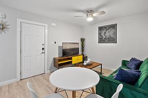 Stylish 1BR Near UT Highland Evonify