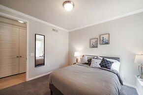 Luxury Townhome Pool North Austin Evonify