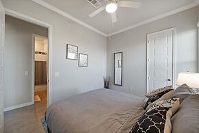 Luxury Townhome Pool North Austin Evonify