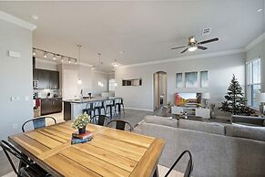 Luxury Townhome Pool North Austin Evonify