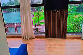 Paramount Riverfront Resort & Spa