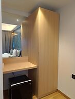 Paramount Riverfront Resort & Spa