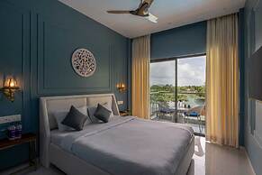 Paramount Riverfront Resort & Spa