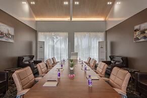 Paramount Riverfront Resort & Spa