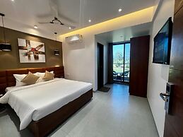 Paramount Riverfront Resort & Spa