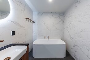 Galaxy Boutique Hotel