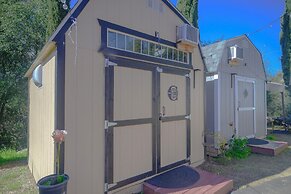 Gena's Sierra Inn & Restaurant