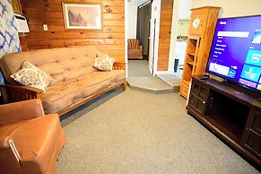 Gena's Sierra Inn & Restaurant