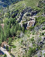 Gena's Sierra Inn & Restaurant