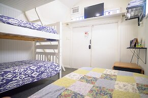 Gena's Sierra Inn & Restaurant