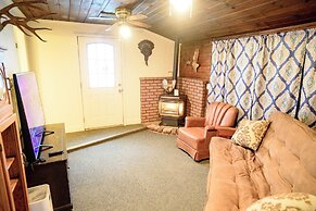 Gena's Sierra Inn & Restaurant