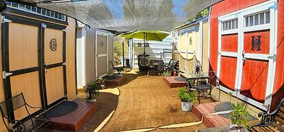 Gena's Sierra Inn & Restaurant