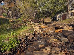 Gena's Sierra Inn & Restaurant