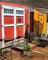 Gena's Sierra Inn & Restaurant