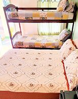 Gena's Sierra Inn & Restaurant