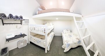 Gena's Sierra Inn & Restaurant