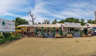 Gena's Sierra Inn & Restaurant