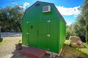 Gena's Sierra Inn & Restaurant