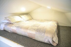 Gena's Sierra Inn & Restaurant