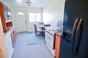 Gena's Sierra Inn & Restaurant