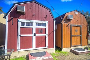 Gena's Sierra Inn & Restaurant