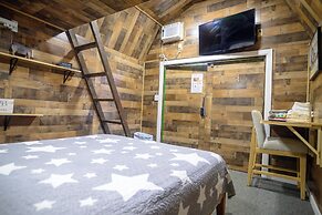 Gena's Sierra Inn & Restaurant