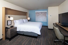 Holiday Inn & Suites Detroit - Troy, an IHG Hotel